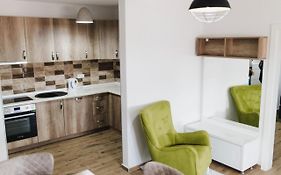 Class Apartment